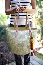 Load image into Gallery viewer, Oaxacan Palm Leaf Tote with Leather Straps

