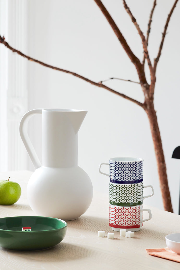 Modern Jug | Raawii Strøm Jug | #jug #modernjug | www. bowlandpitcher.com